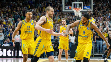 Matt Thomas (mi.) avancierte zum besten Scorer im entscheidenden Spiel fünf gegen Chemnitz.