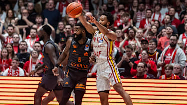 Würzburg hat den Rückstand auf den dritten Tabellenplatz verkürzt.