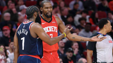 Zwei Altmeister der NBA: James Harden von den Los Angeles Clippers und und Kevin Durant von den Houston Rockets.