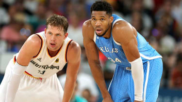 Moritz Wagner of Germany, Giannis Antetokounmpo of Greece
Deutschland vs Griechenland
Germany vs Greece
Men`s Basketball Quarterfinal
06.08.2024 Bercy Arena
Olympische Sommer Spiele in Paris 2024
Olympic Summer Games in Paris 2024
Copyright by : sampics Photographie