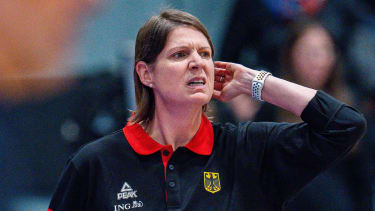 Die Kanadierin Lisa Thomaidis ist seit 2023 Bundestrainerin.