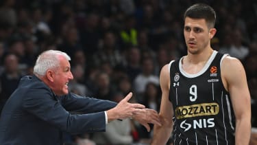 Marinkovic (re.) ist Kapitän von Partizan Belgrad.