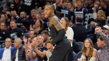 Ayo Dosunmu führte alle Spieler mit 43 Punkten an.