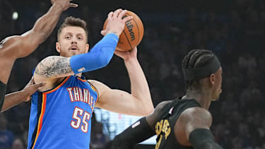 Isaiah Hartenstein und Dennis Schröder kennen sich bereits seit vielen Jahren aus NBA und Nationalmannschaft.