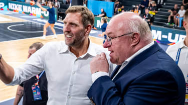 Ingo Weiss (re.) ist seit 2006 Präsident des Deutschen Basketball Bundes. Im Jahr 2014 übernahm er darüber hinaus das Amt des Schatzmeisters für Basketball-Weltverband FIBA.