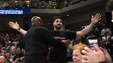 Freedom spielte mehrere Jahre in der NBA.