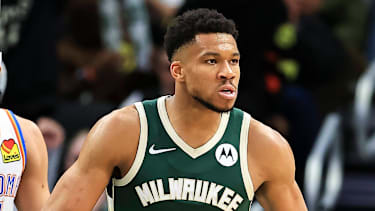 Giannis Antetokounmpo spielt seit 2013 für die Milwaukee Bucks.