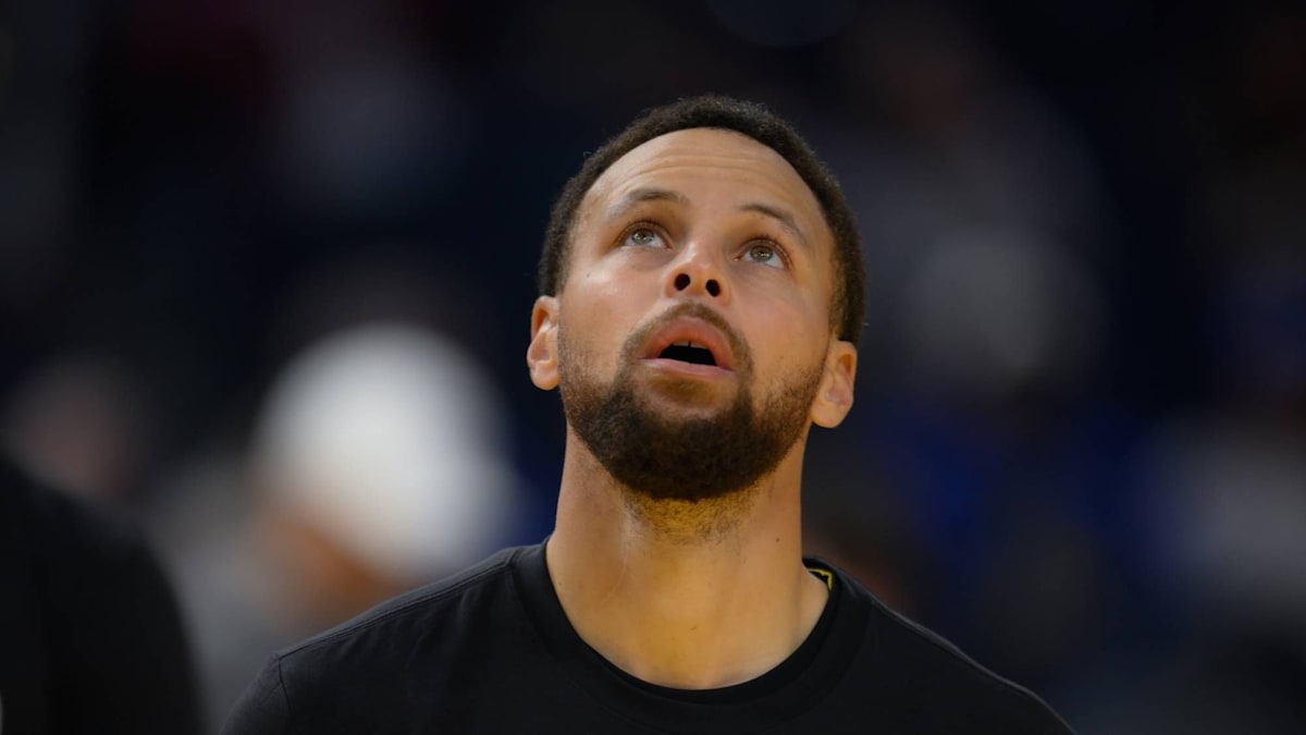 Stephen Curry Open to Coming Off the Bench for Warriors: Future Role Considered