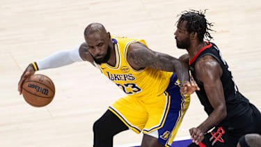 LeBron James im Duell mit Tari Eason