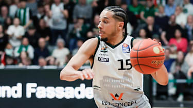 Im Bild: Jordan Roland (VET-CONCEPT Gladiators Trier) am Ball