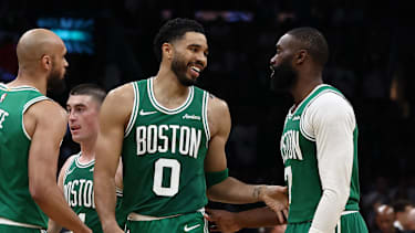 Tatum (li.) verpasste nur knapp ein Triple-Double.
