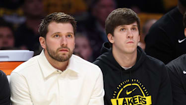 Doncic und Reaves fehlen weiterhin verletzt.