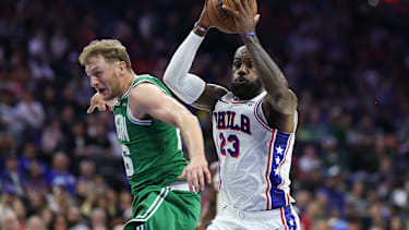 LeBron James absolvierte sein erstes Heimspiel für die Philadelphia 76ers.