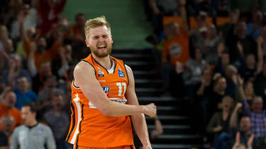 In Ulm gelang Pape der Durchbruch als Basketballprofi. Nun steht er vor seinem Debüt in der Nationalmannschaft - wieder in Ulm.