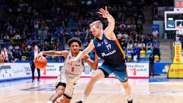 Demarcus Demonia (li.) und Till Pape (re.) waren die Topscorer ihrer jeweiligen Teams.
