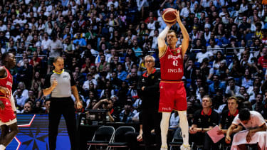 Andreas Obst (Deutschland, 42) wirft, Dreier, Dreipunktelinie

USA Basketball Showcase: USA - Deutschland; The O2 Arena, London am 22.07.2024