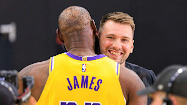 Spielten 1,5 Jahre zusammen: Luka Doncic und LeBron James