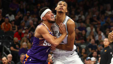 Victor Wembanyamas gegen Devin Booker