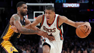 Giannis Antetokounmpo spielt seit 2013 für die Milwaukee Bucks.