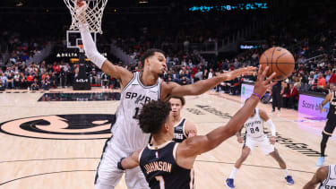 Wemby und die Spurs dominierten die Hawks.