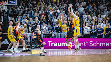 Der Dagger in den Schlusssekunden: Justin Bean trifft Clutch-Dreier.
