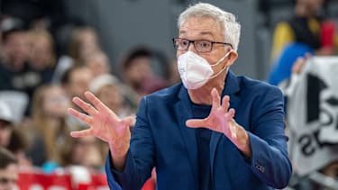 Gordon Herbert mit Maske