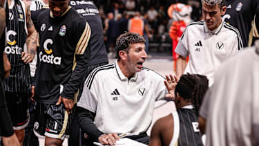 Alex Mumbru trainiert seit dieser Saison Virtus Bologna
