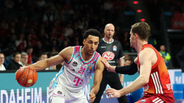 Joel Aminu beendete die Flaute von der Dreierlinie.