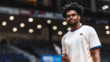Kassim Nicholson verlässt Rostock.