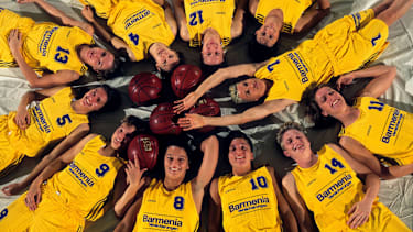 1996 gewann Askamp mit Wuppertal als erster und einziger deutscher Frauen-Basketballverein den Europapokal der Landesmeister.