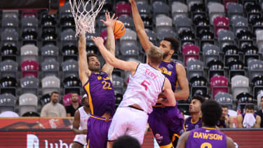 Andrew Crawford (Holon), Harald Frey (Bonn), C. J. Harris (Holon): Telekom Baskets Bonn vs Hapoel Holon