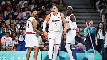 Nick Weiler-Babb, Moritz Wagner und Isaac Bonga.