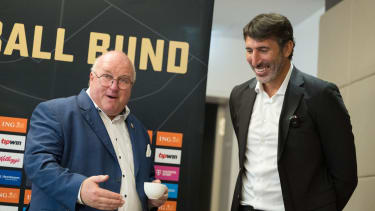 Alex Mumbru ist seit 2024 Bundestrainer.
