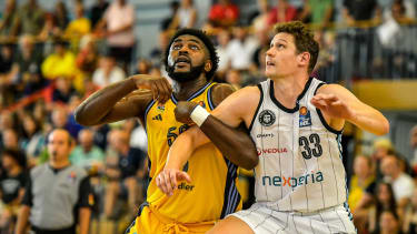 Trevion Williams gab sein Debüt im Alba-Jersey.