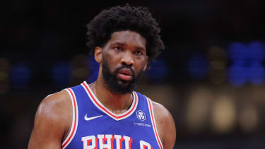 CHICAGO, IL - DECEMBER 08: Joel Embiid 21 of the Philadelphia 76ers during the second half against the Chicago Bulls on December 8, 2024 at the United Center in Chicago, Illinois. (Photo by Melissa Tamez Icon Sportswire) NBA, Basketball Herren, USA DEC 08 76ers at Bulls EDITORIAL USE ONLY Icon241208119