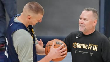 Fast zehn Jahre ein Team: Nikola Jokic und Michael Malone.