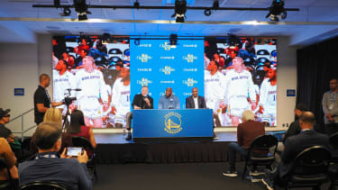 Mit Tim Hardaway war das Trio vereint.