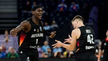 Auch dank Isaac Bonga (li.) stellte Deutschland bei der EM eine der besten Defensiven des Turniers.