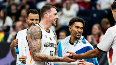 Daniel Theis will mit Deutschland eine weitere Medaille.