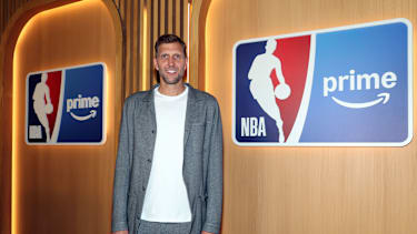 Nowitzki ist seit dieser Saison wieder regelmäßg zu sehen. Für den Streamingdienst Prime Video ist er als Experte im Einsatz.