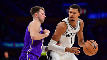 Doncic (li.) verpasste nur knapp ein Triple-Double.