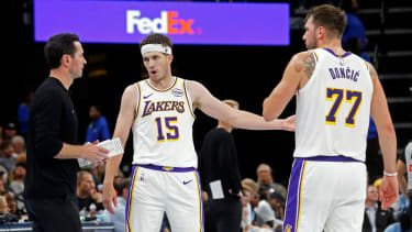 Reaves (mi.) lieferte ein Double-Double.