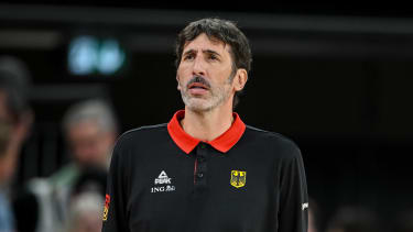 Alex Mumbru ist seit 2024 Bundestrainer.