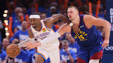 MVP-Kandidaten im direkten Duell: Shai Gilgeous-Alexander und Nikola Jokic.