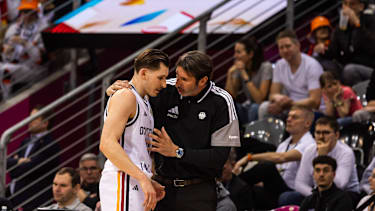 David Krämer im Gespräch mit Alex Mumbru.