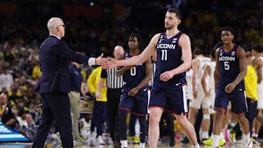 Alex Karaban spielte sein letztes Spiel für die Huskies.