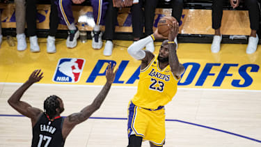Tari Eason gegen LeBron James