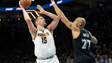 Jokic kam trotz starker Wolves-Verteidigung auf 28 Zähler.