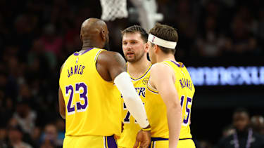 LeBron, Doncic und Reaves spielen seit der Trade Deadline 2025 zusammen.