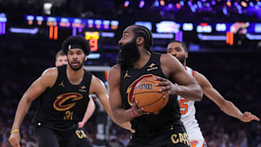 James Harden war defensiv ein Problem für die Cavs.